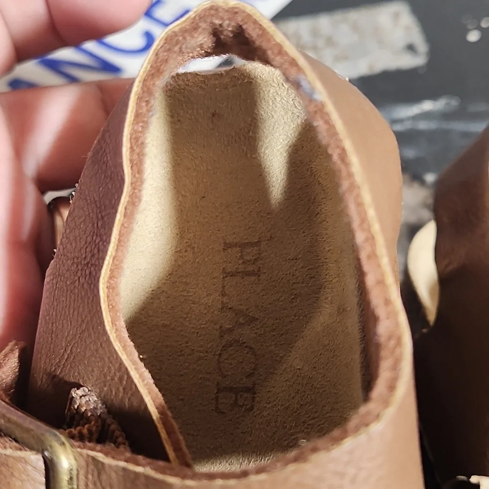 PLACE Size 7 Double Buckle Strap Sandle Brown